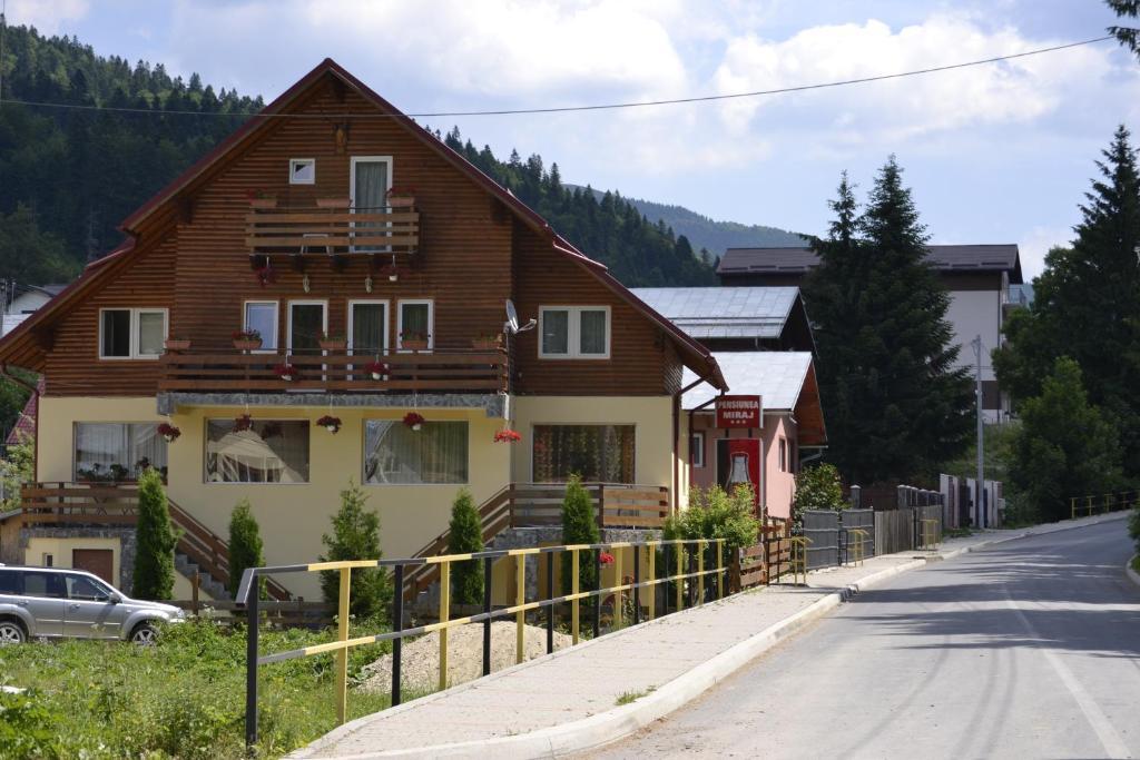 Miraj Hotel Azuga Exterior photo